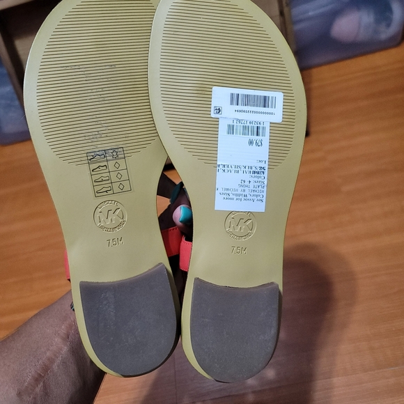 Michael Kors Sea Coral Thong Plate Sandals - Picture 6 of 7